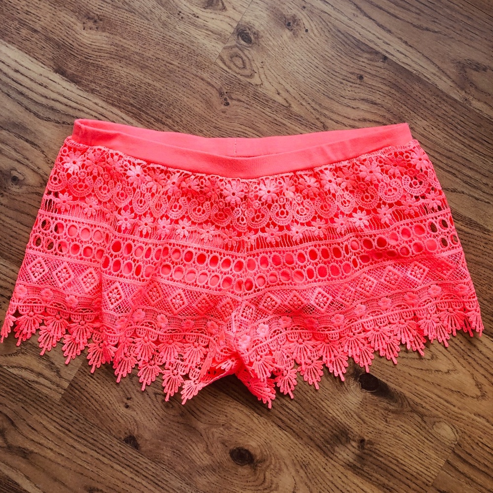 hot pink crochet mini shorts low rise size small (fit more like XS) h&m c. 2012